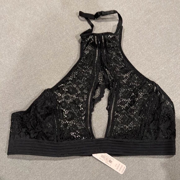 NWT 2 Victoria’s Secret Bralettes M - Picture 5 of 6